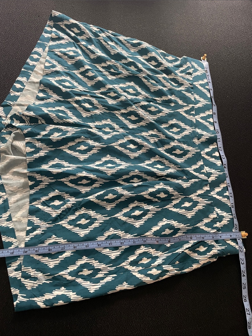 NWT Torrid teal / white ikat patterned pull on shorts w/ pockets plus sz 3x